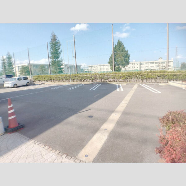 駐車場 (駐車場)