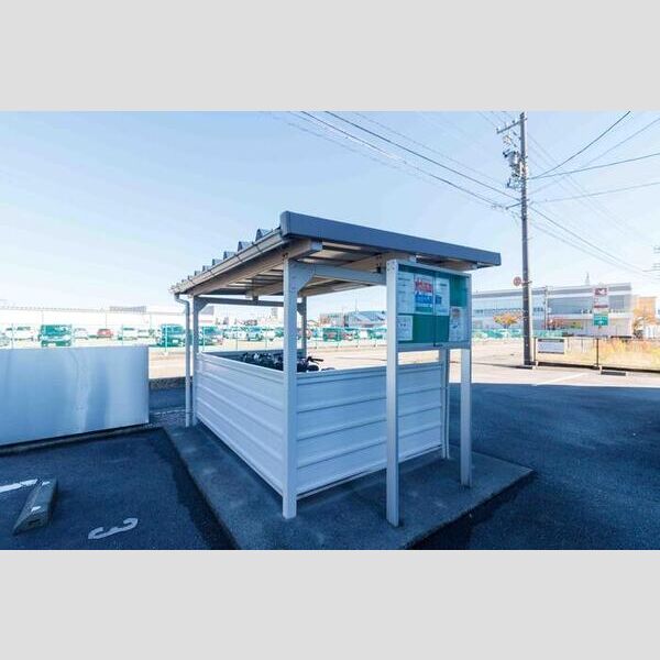 現地周辺 (駐輪場)