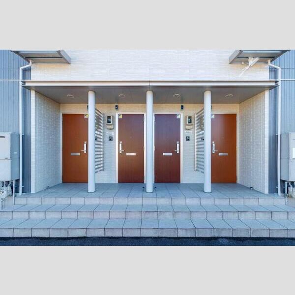 エントランス (エントランス)