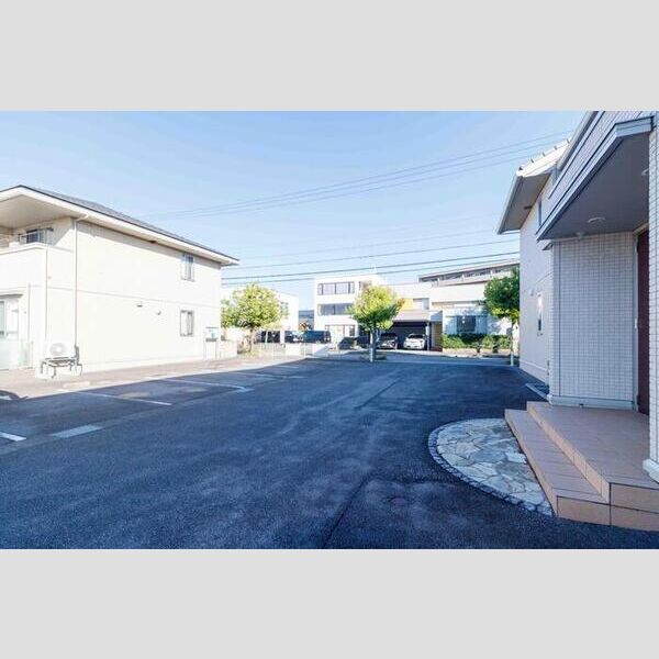 駐車場 (駐車場)