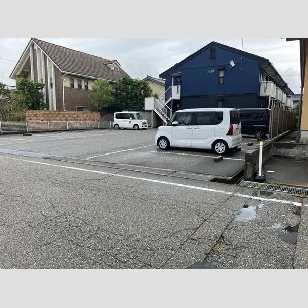 駐車場 (駐車場)