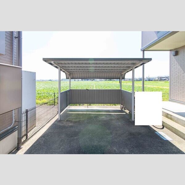 現地周辺 (駐輪場)