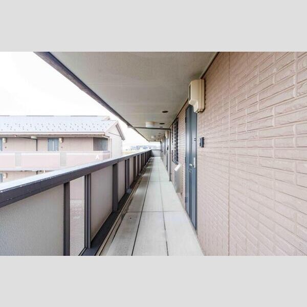 エントランス (エントランス)