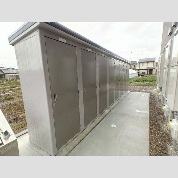 現地周辺 (トランクルーム)