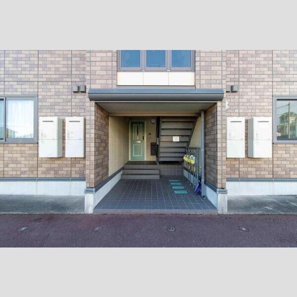 エントランス (建物入り口)