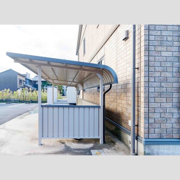 現地周辺 (駐輪場)