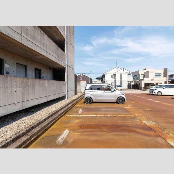駐車場 (駐車場)
