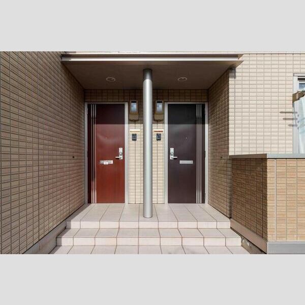 エントランス (エントランス)