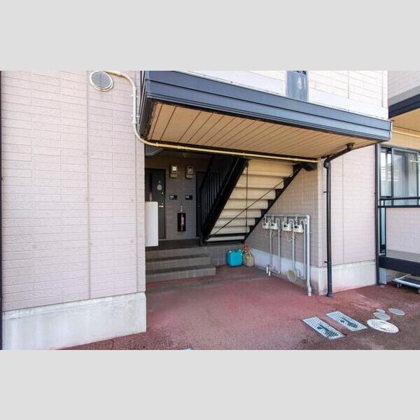 エントランス (エントランス)