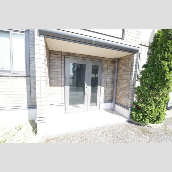 エントランス (エントランス)