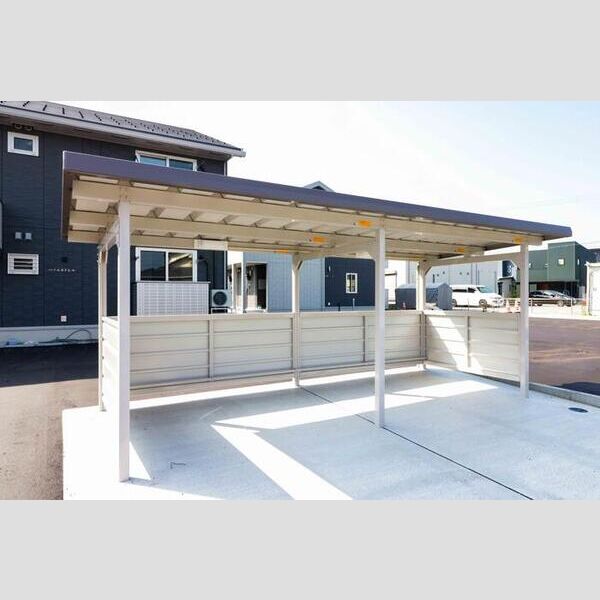 現地周辺 (駐輪場)