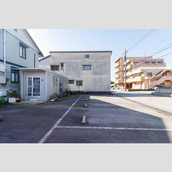 駐車場 (駐車場)