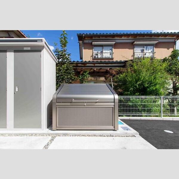 現地周辺 (ゴミ置き場)