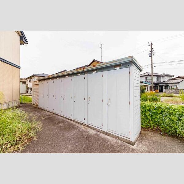 現地周辺 (トランクルーム)