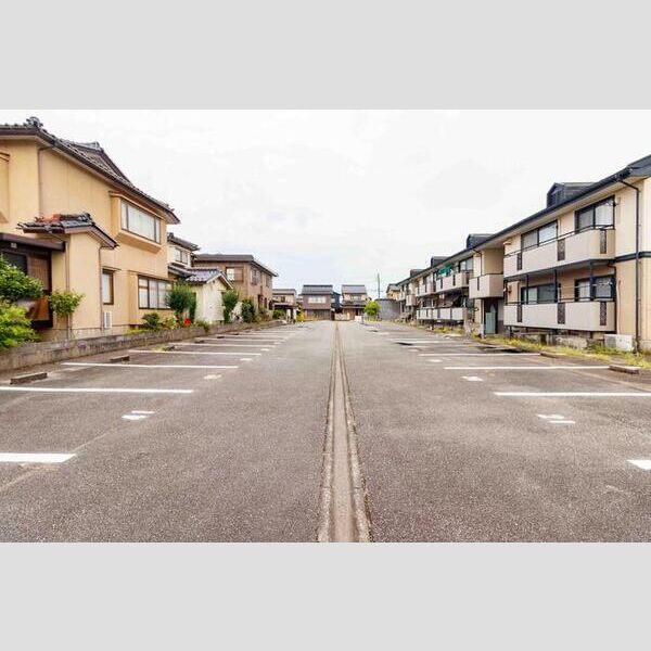 駐車場 (駐車場)