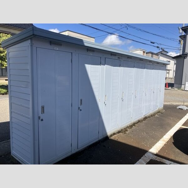 現地周辺 (物置)