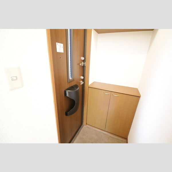 玄関 (B102・玄関)