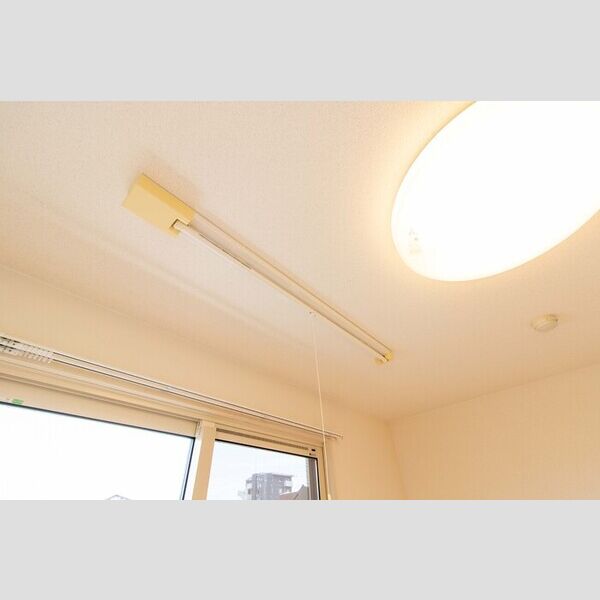 その他 (205・室内物干し)