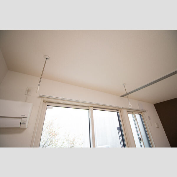 その他 (105・室内物干し竿棒)