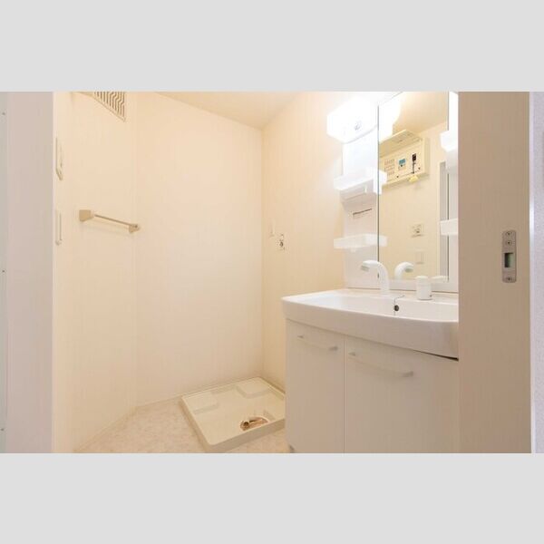 洗面所 (201・洗面所)