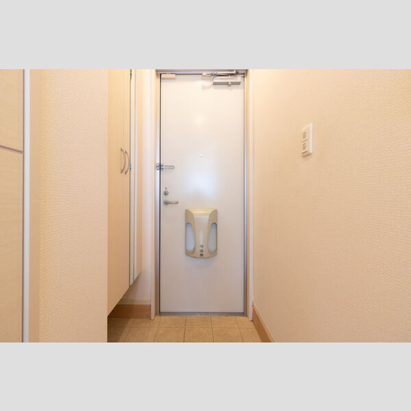 玄関 (101・玄関)