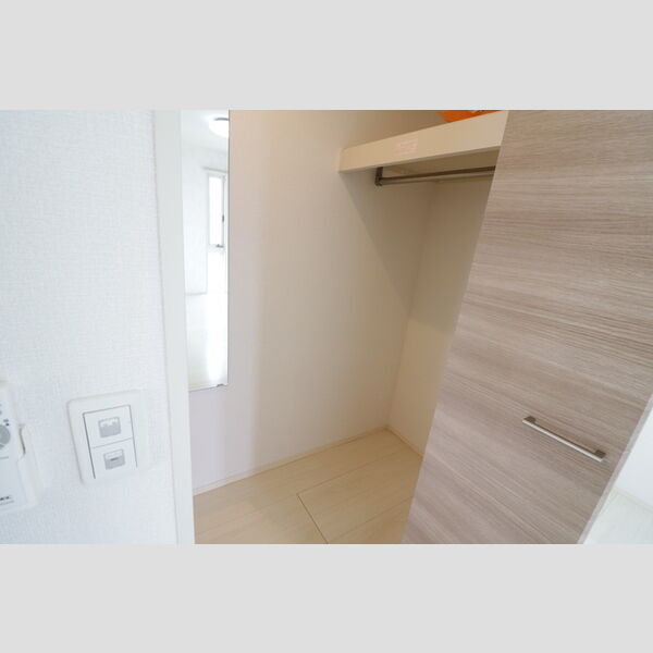 収納 (C201・ウオークインクローゼット)