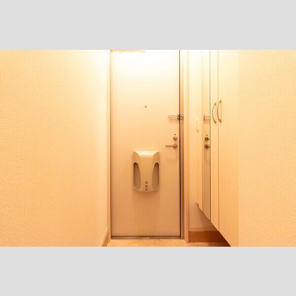 玄関 (201・玄関)