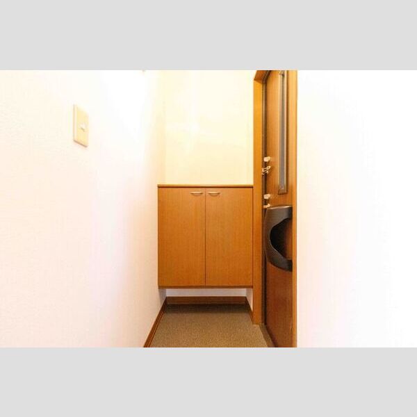 玄関 (E101・玄関)