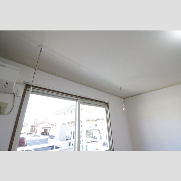 その他 (B105・室内物干し竿棒)