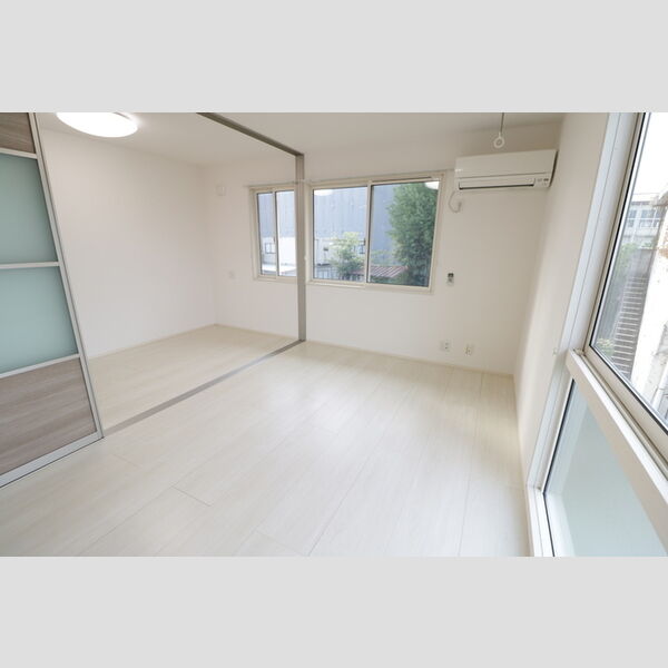 居室・リビング (203・LDK+洋室)