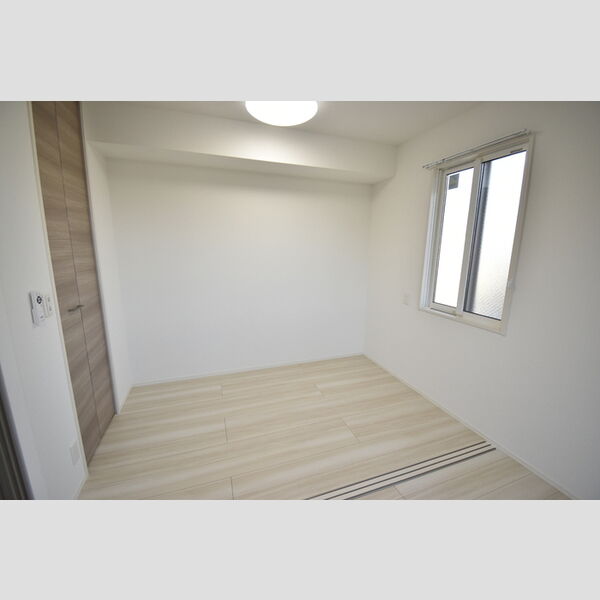 その他 (202・洋室)