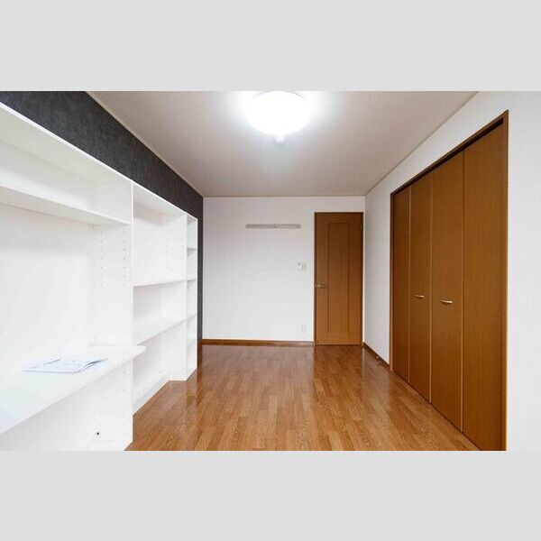 その他 (201・洋室)