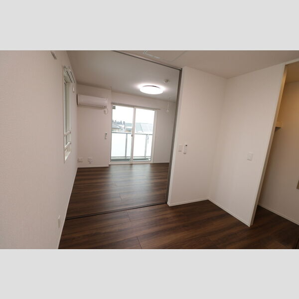 その他 (305・洋室)