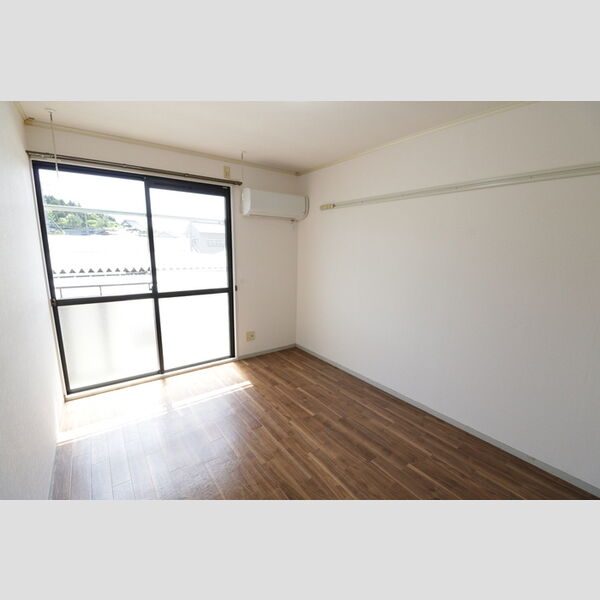 その他 (202・洋室)