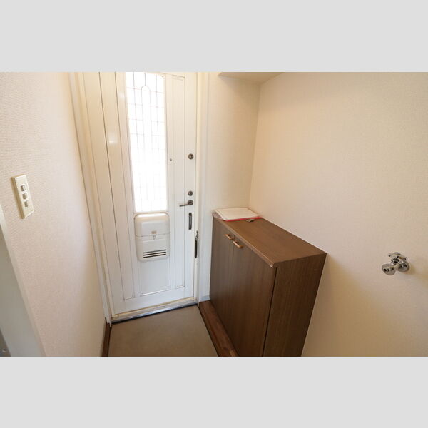 玄関 (202・玄関)