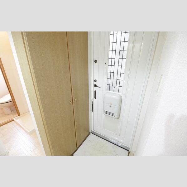 玄関 (102・玄関)