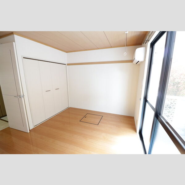 居室・リビング (102・洋室)