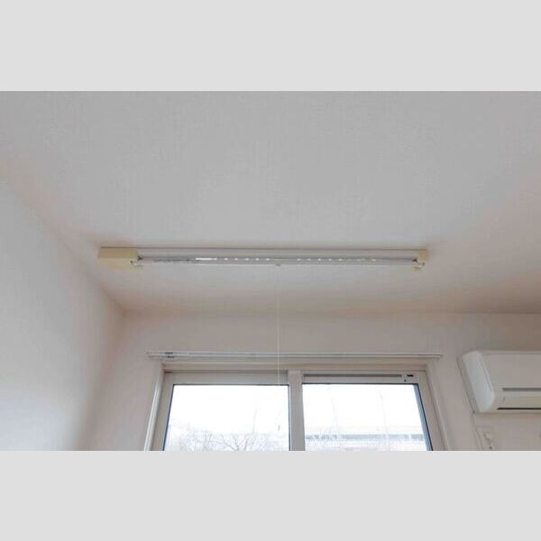 その他 (室内物干し)