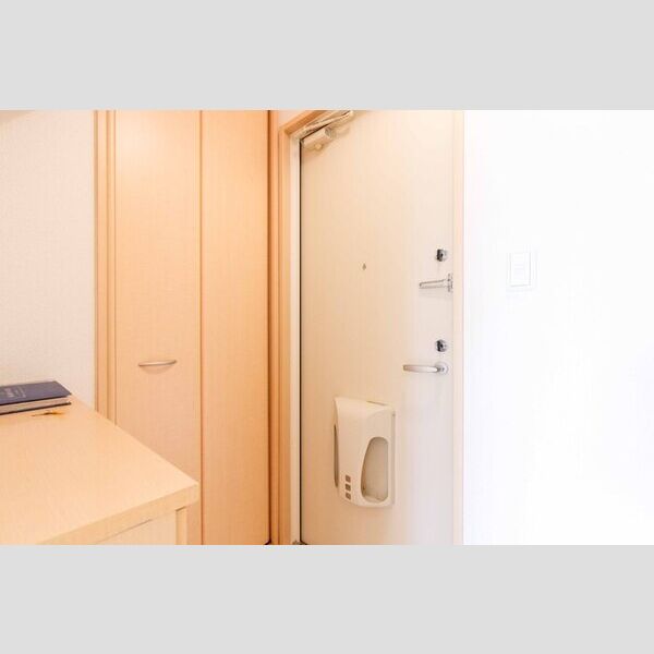 玄関 (B203・玄関)