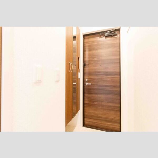 玄関 (203・玄関)