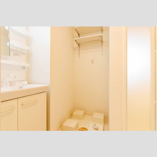 洗面所 (203・洗面所)