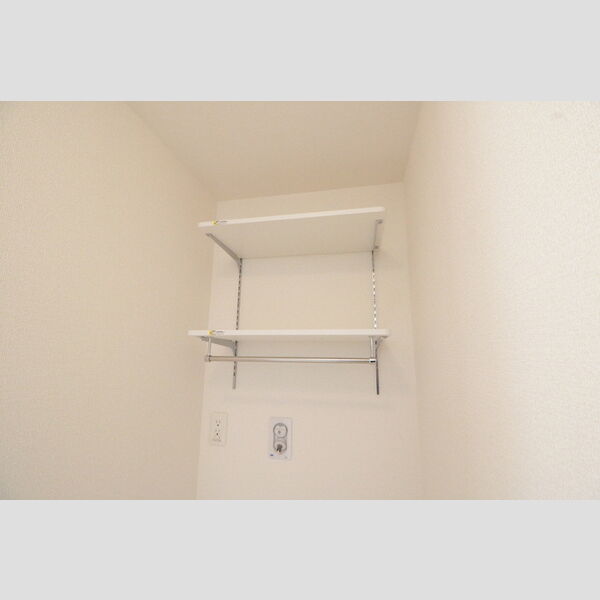 その他 (301・洗面棚)