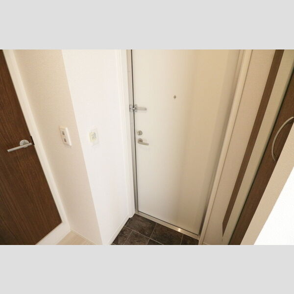 玄関 (301・玄関)