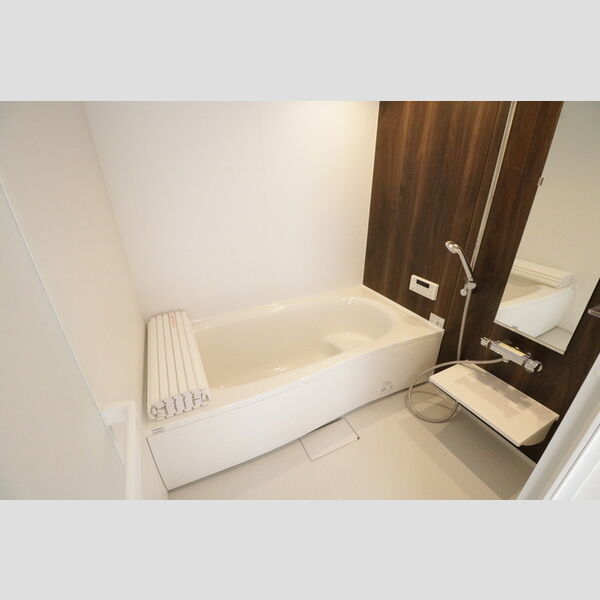 バス (301・バス)