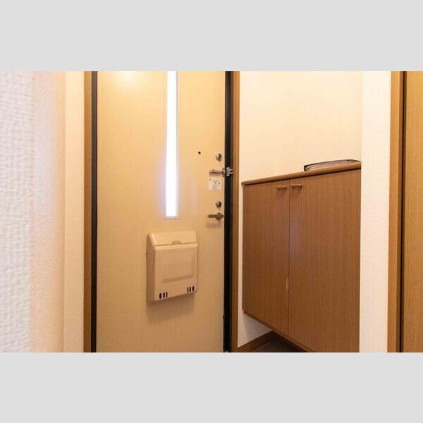 玄関 (B203・玄関)