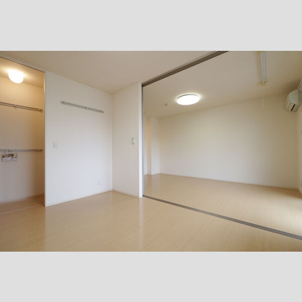その他 (102・洋室)