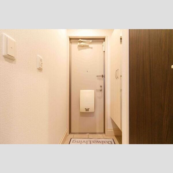 玄関 (102・玄関)