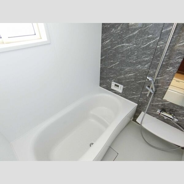 バス (203・浴室)