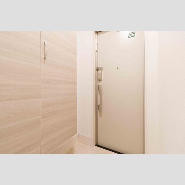 玄関 (102・玄関)