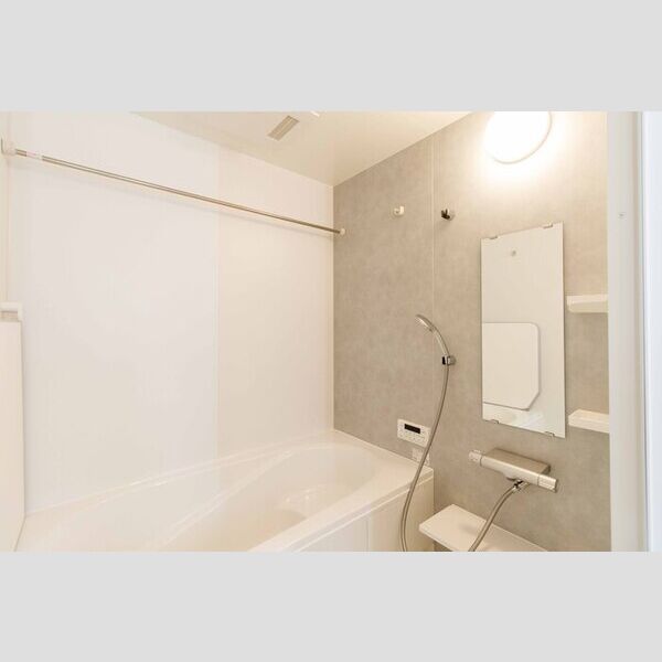 バス (102・浴室)